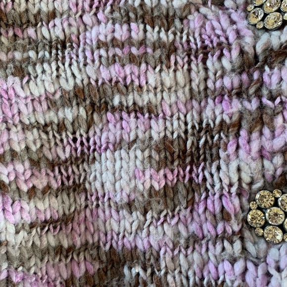 Wild Fable Cropped Sweater Rhinestone‎ Buttons - Picture 5 of 11